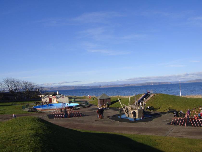 Play Park, Paddling Pool and Links Cafe